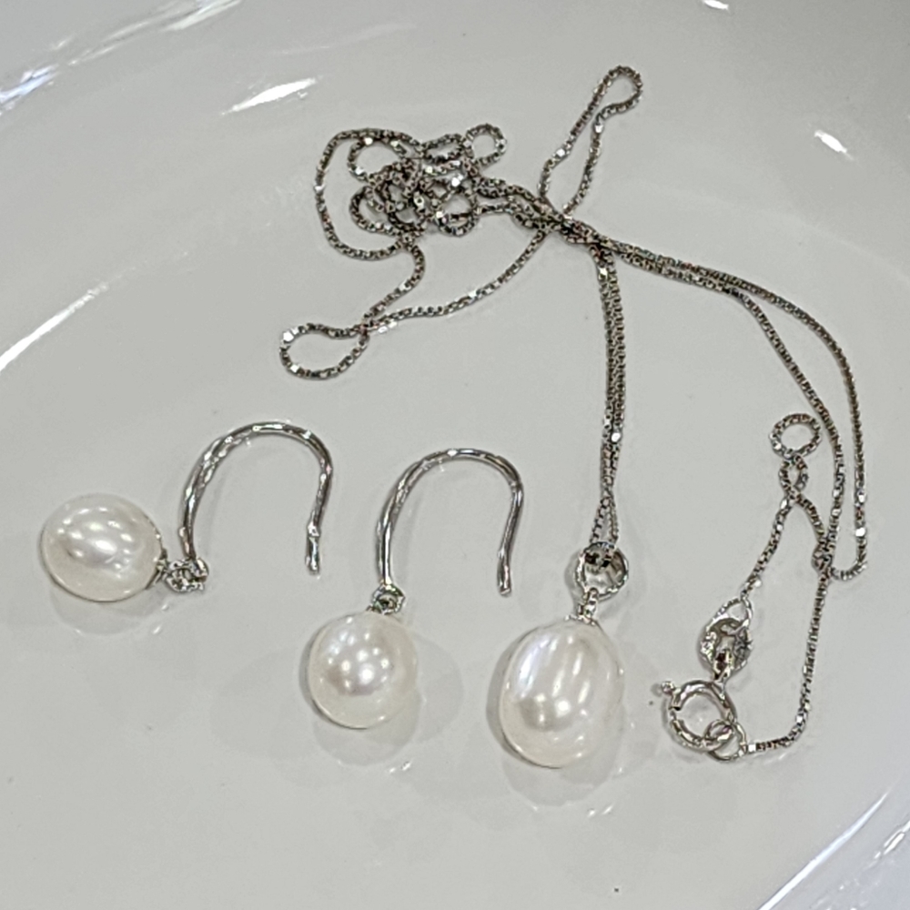 925 Sterling Silver White Freshwater Pearl Necklace And Earring Jewelry Set - Picture 2 of 16